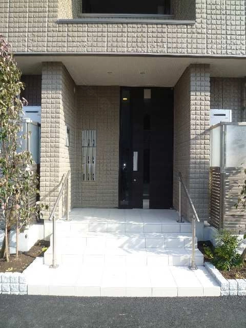 北棟エントランス