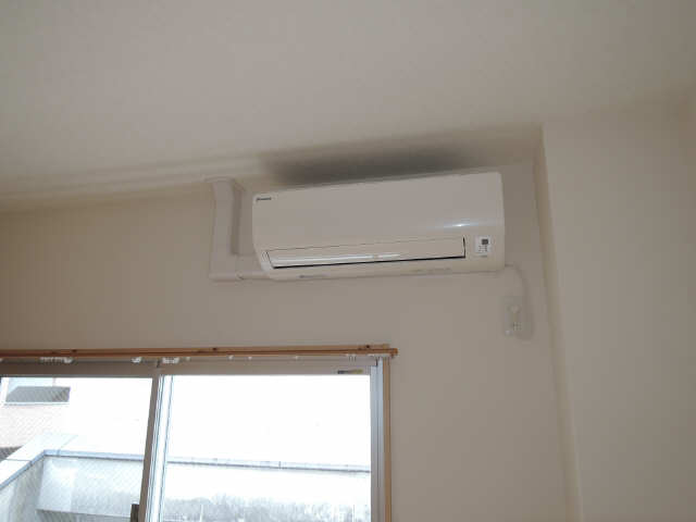 洋間１エアコン