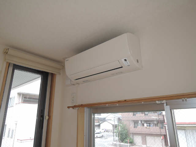 洋間２エアコン