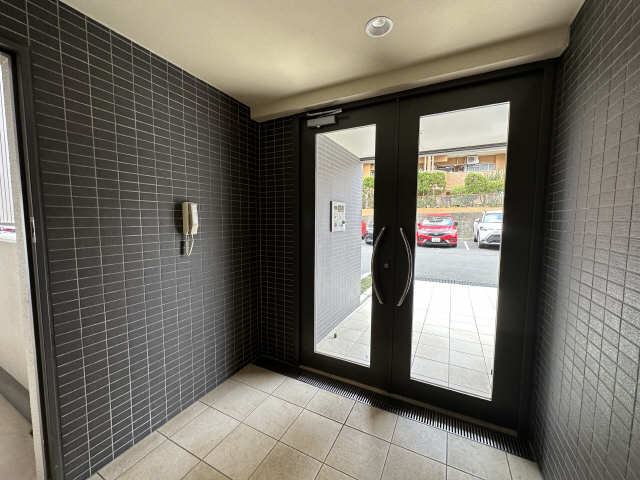 駐車場エントランス