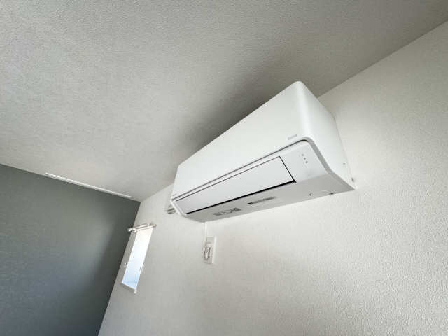 洋間エアコン