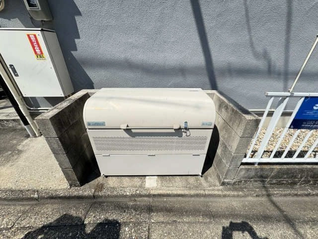 敷地内ゴミ置き場