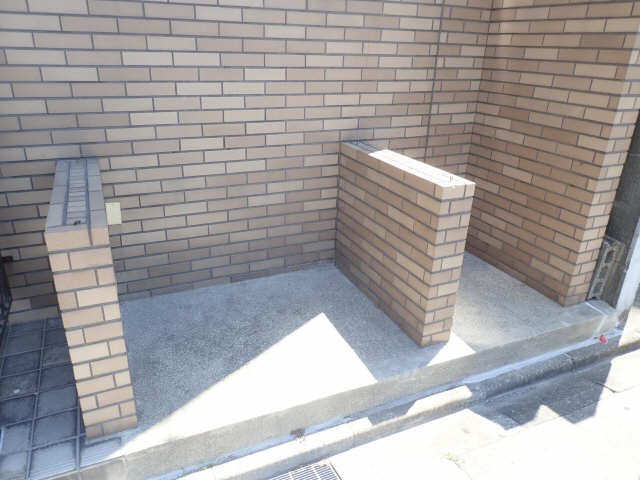 敷地内ごみ置場