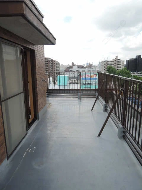 ルーフバルコニー