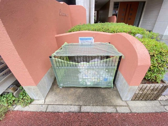 敷地内ゴミ置き場