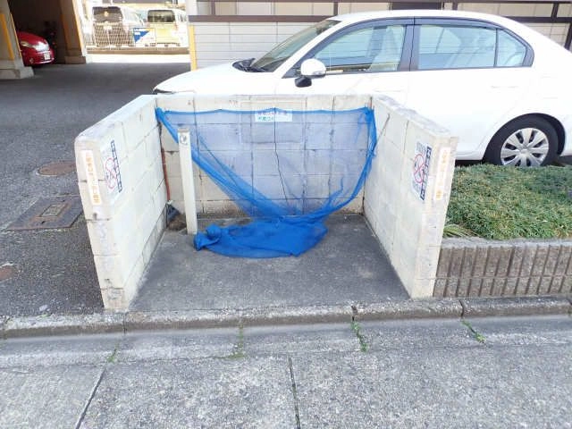 ゴミ置き場