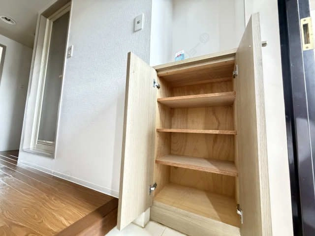 シューズボックス