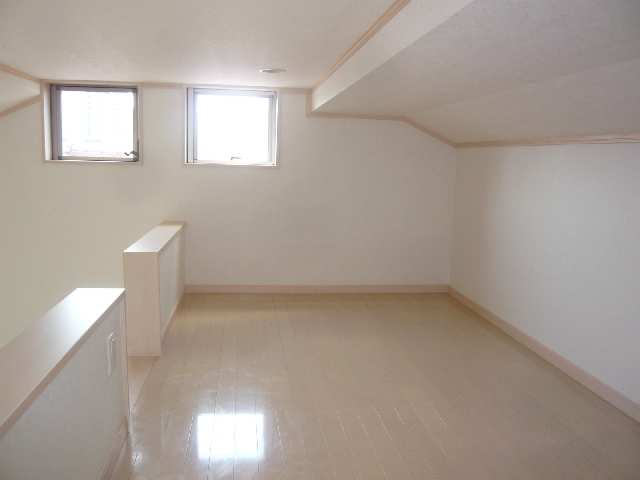 ２階南側洋室ロフト