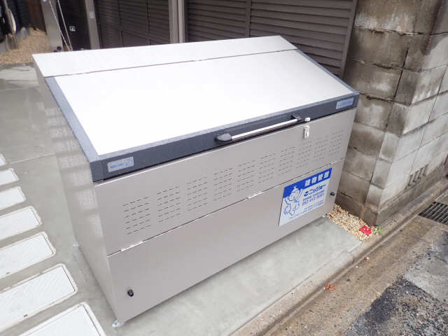 敷地内ゴミ置場