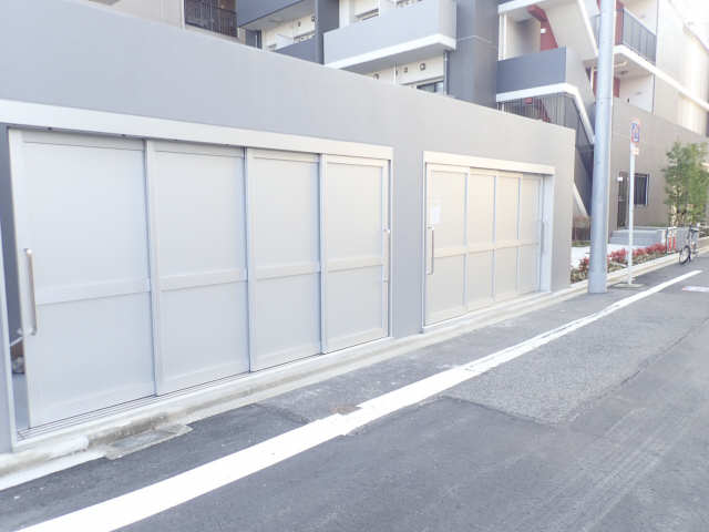 敷地内ゴミ置き場