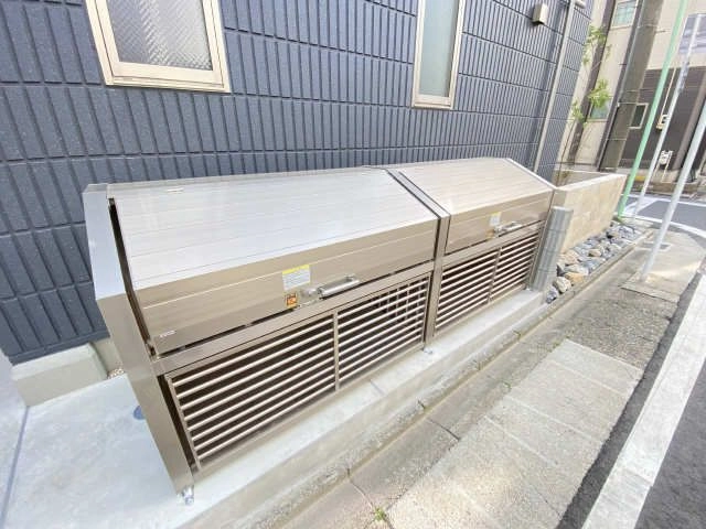 敷地内ゴミ置場