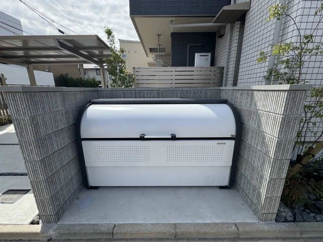 敷地内ゴミ置き場