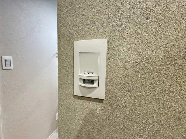 玄関人感センサーライト
