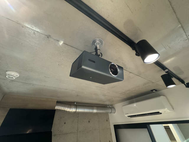 プロジェクター