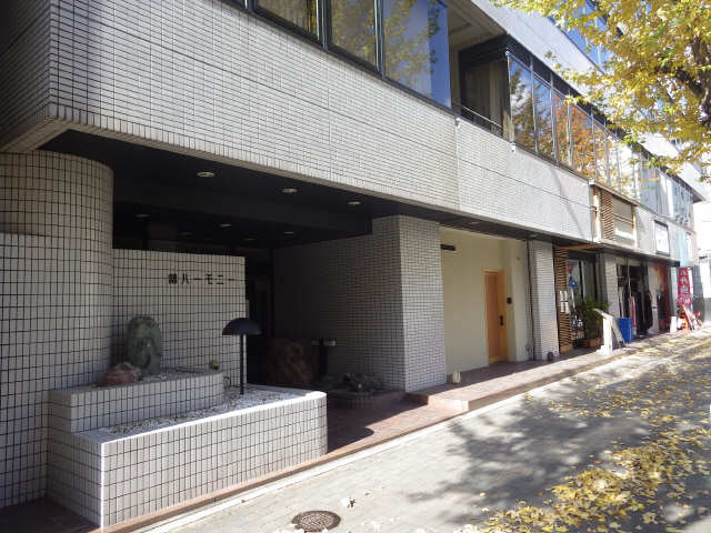 同物件１階テナント