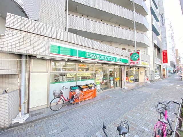 コンビニ（当物件1階）