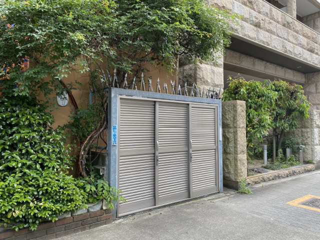 敷地内ゴミ置場