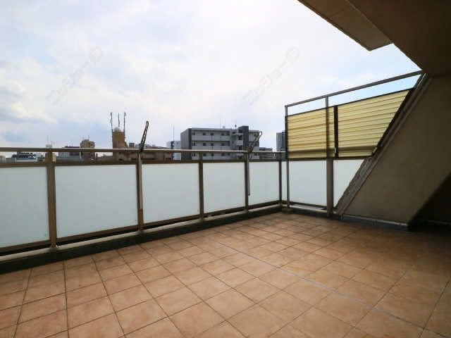 ルーフバルコニー