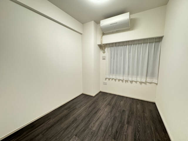 洋室（北東側）