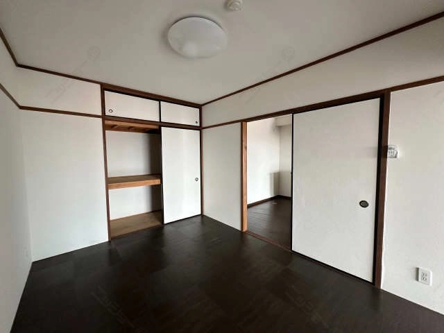 洋室2