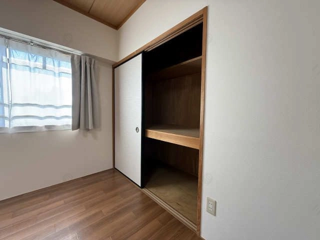 収納（洋室2）
