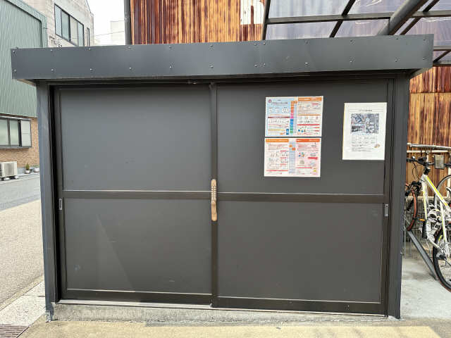 敷地内ゴミ置場