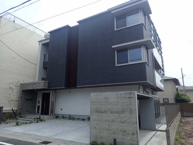 外観西側