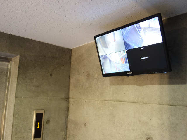 防犯カメラモニター