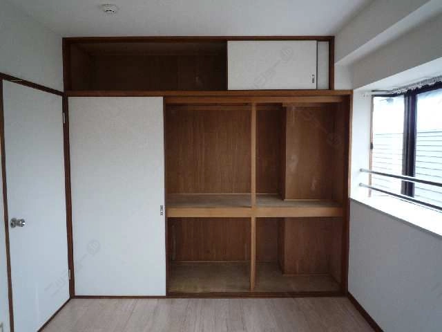 北側洋室の収納