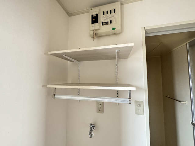 ランドリー可動棚