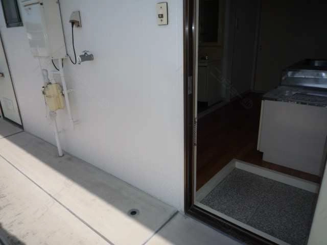 屋外洗濯機置場