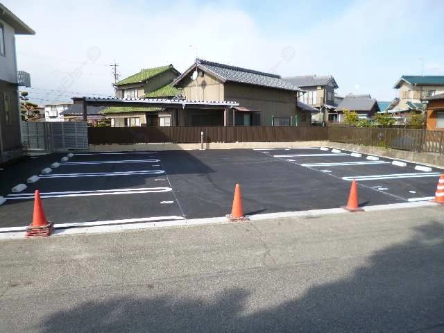 駐車場(東側)