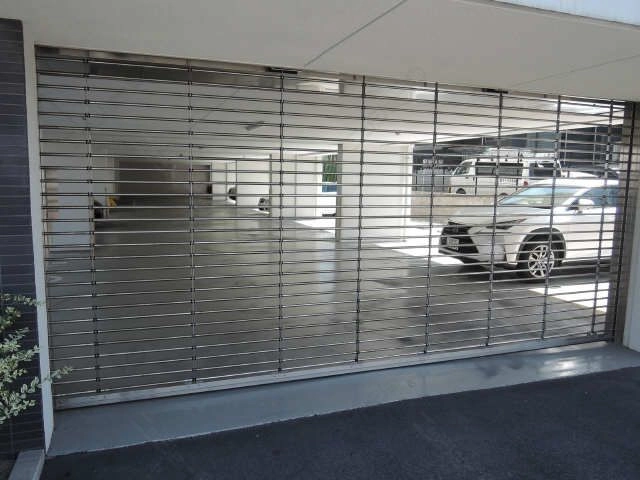 ゲート付駐車場