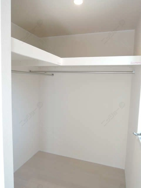 ウ  ォークインクローゼット