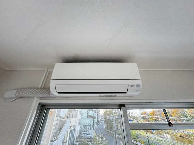 洋間エアコン