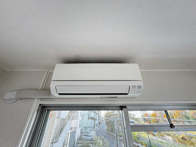 洋間エアコン
