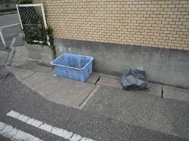 ゴミ置き場