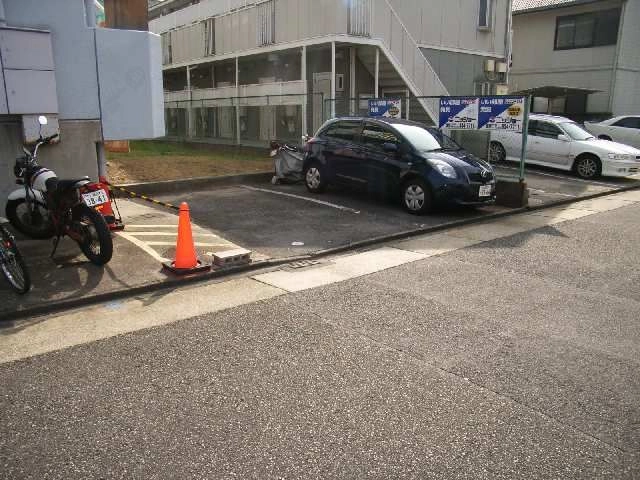 駐車場3