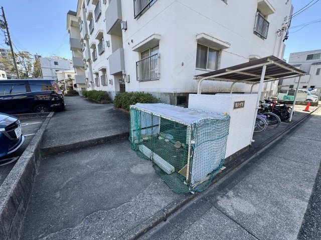 ゴミ置き場
