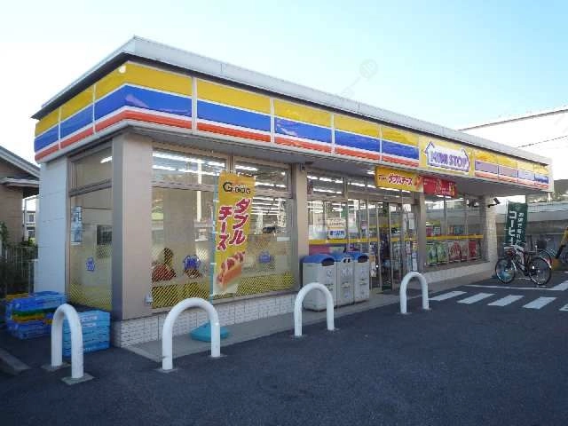 近隣コンビニ