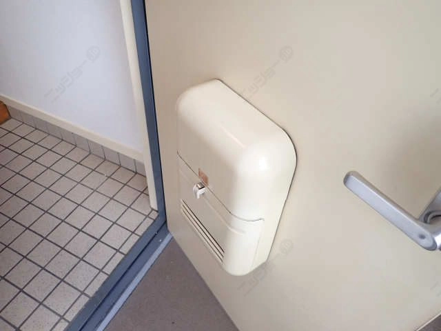 ドアポスト