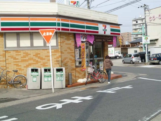 コンビニ徒歩４分