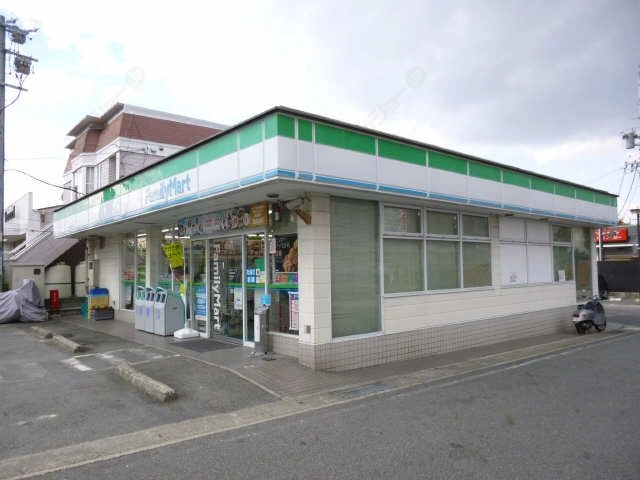 コンビニ歩３分