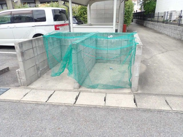 ゴミ置き場