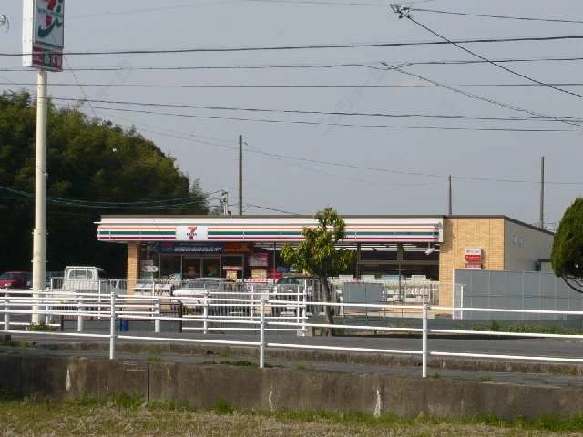 近隣コンビニ