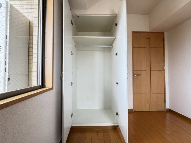 北から2番目の洋室