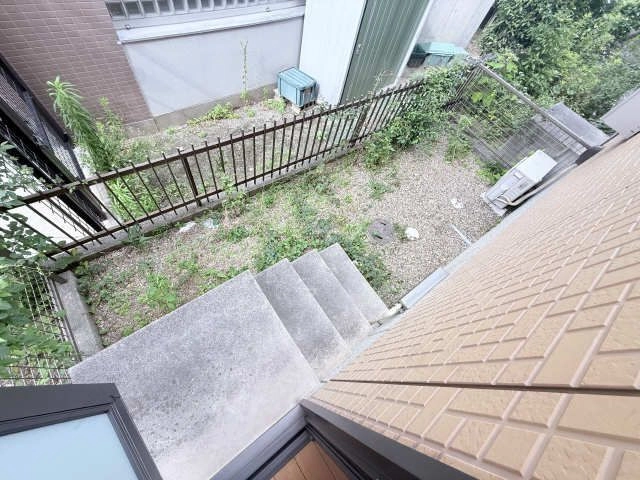 勝手口裏口