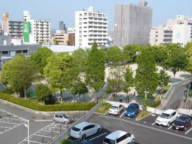 公園歩2分