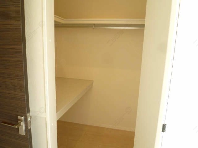 西洋室大型収納