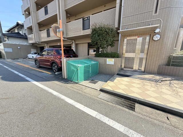 ゴミ置き場